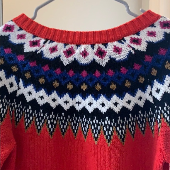 Old Navy Red Isles pattern Sweater Size Small - Picture 6 of 8